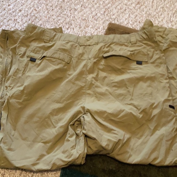 Like New Three Forks Ranch Fishing Pants - Picture 5 of 8